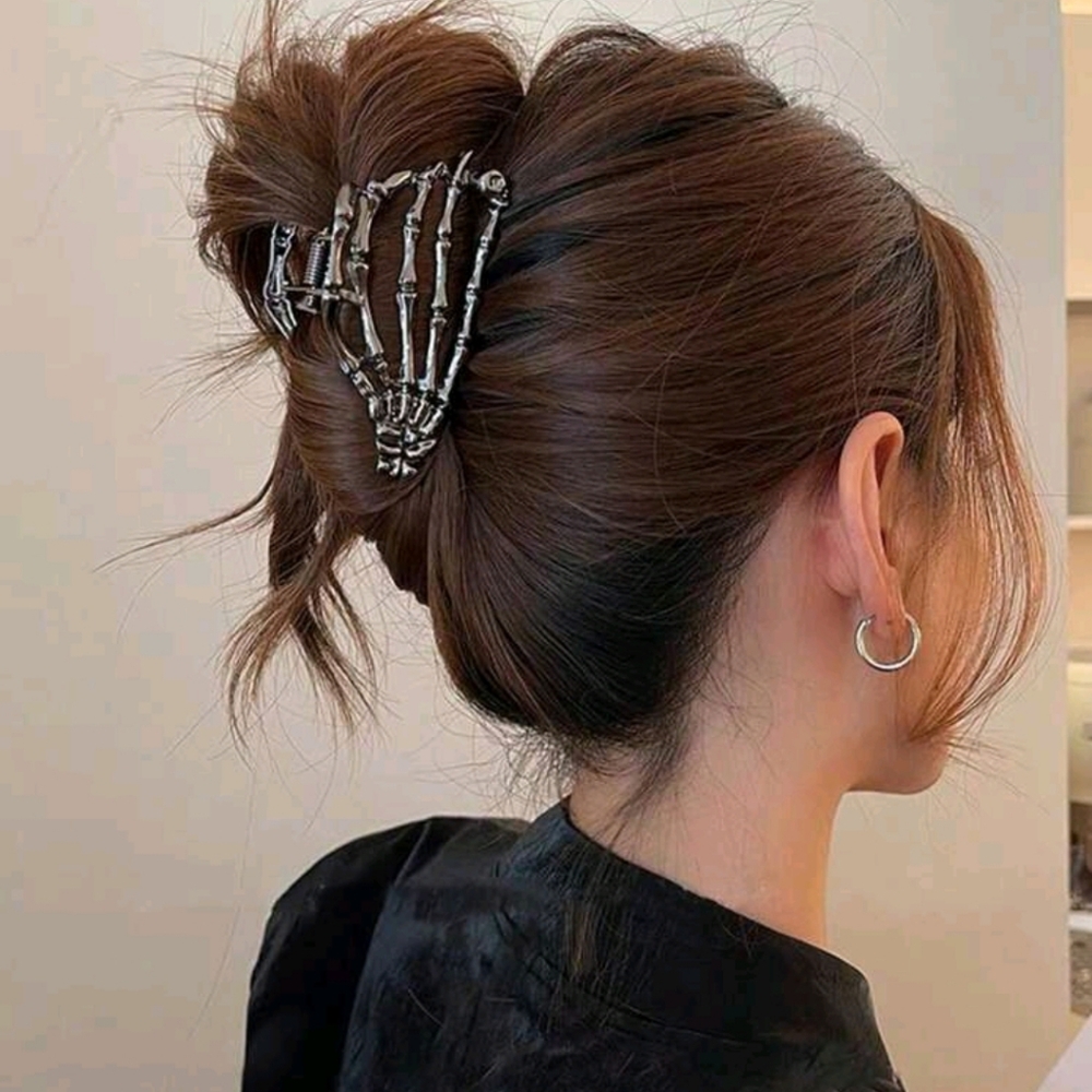 Skeleton Hand Hair Clip